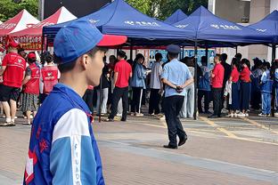 Gary đã phải vật lộn nhiều ngày giữa hươu đực và tàu tốc hành, cuối cùng chọn cách đoàn tụ với ông già.